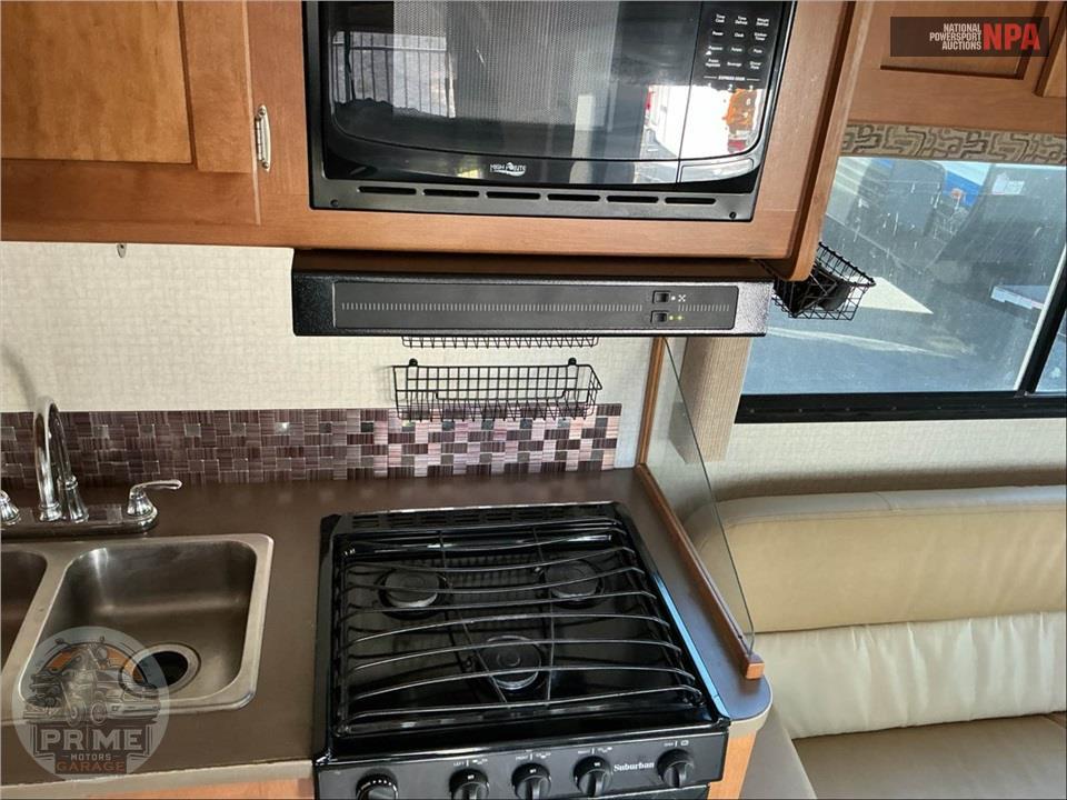 2018 Winnebago M-25B FORD - MINNIE WINNIE SERIES — фото 20