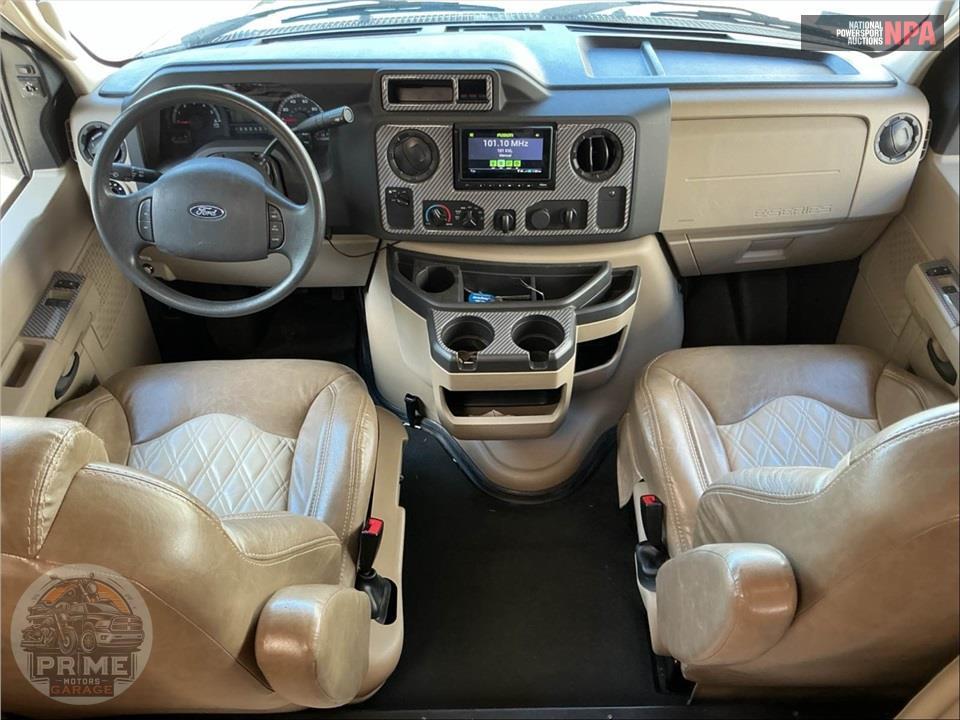 2018 Jayco M-30 XP FORD E450 - GREYHAWK PRESTIGE SERIES — фото 19