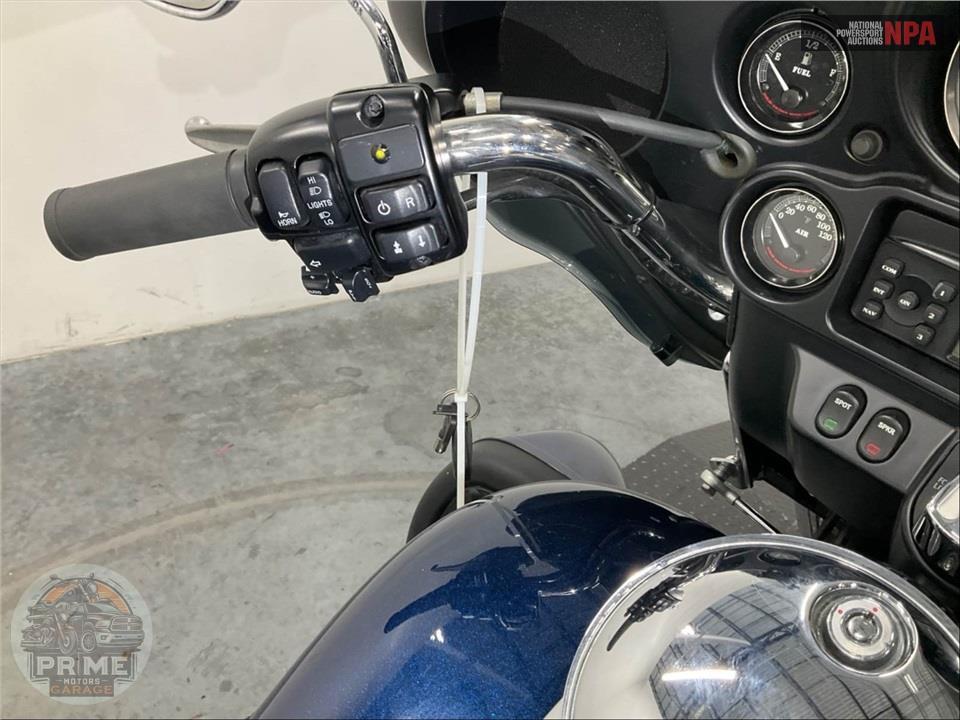 2013 Harley-Davidson FLHTCUTG TRIGLIDE UL CLSC — фото 12
