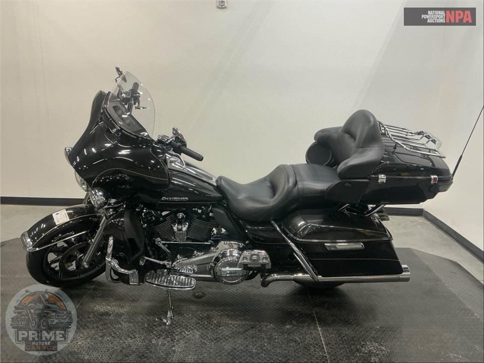 2017 Harley-Davidson FLHTK ULTRA LIMITED — фото 3