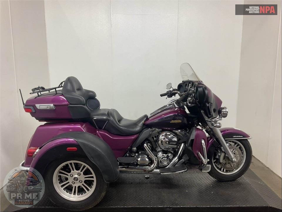 2016 HARLEY-DAVIDSON FLHTCUTG TRIGLIDE ULTRA CLASSIC