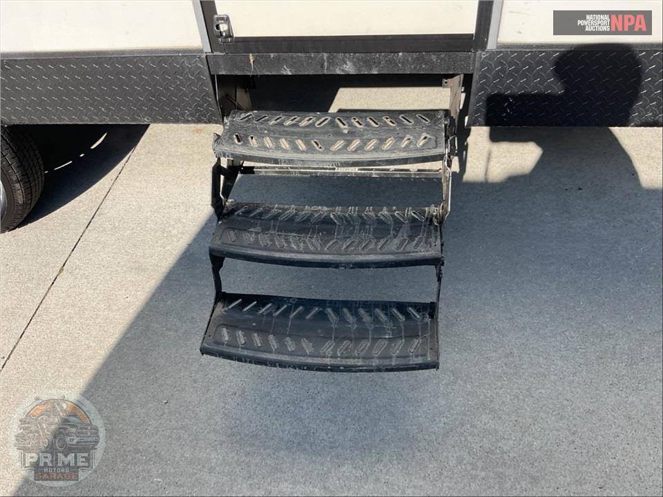 2016 Rubicon M-2500 - TOY HAULER SERIES — фото 40