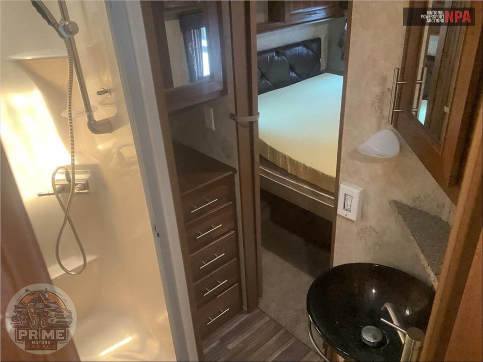 2016 Highland Ridge Rv M-349RLS - 3X FIFTH WHEEL SERIES — фото 15