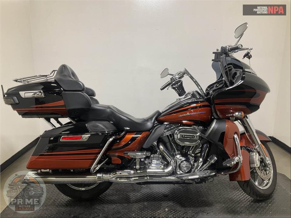 2015 Harley-Davidson FLTRUSE CVO ROAD GLIDE ULTRA — фото 1