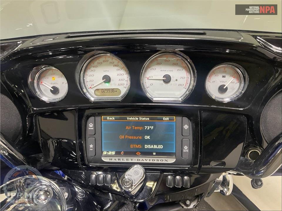 2017 Harley-Davidson FLHXS STREET GLIDE SPECIAL — фото 5