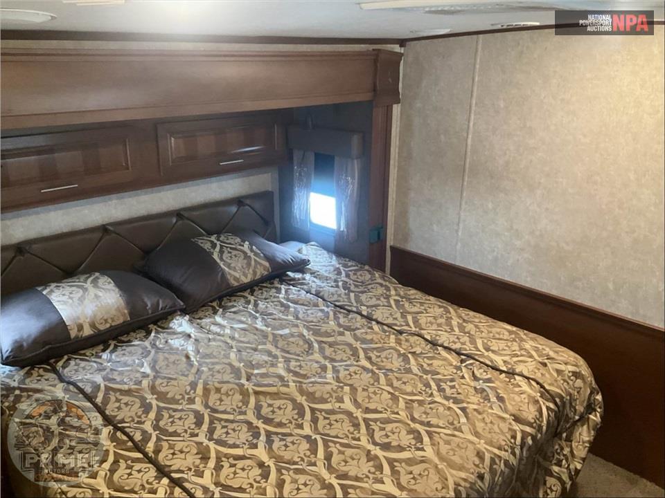 2017 Highland Ridge Rv M-397FBS - 3X FIFTH WHEEL SERIES — фото 12