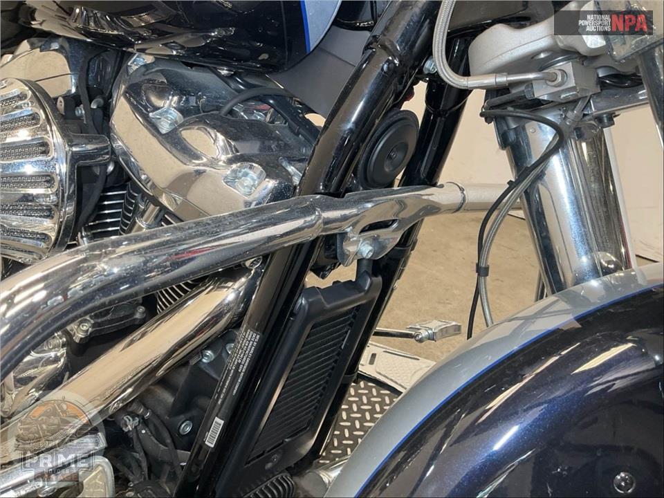 2019 Harley-Davidson FLDE DELUXE — фото 12