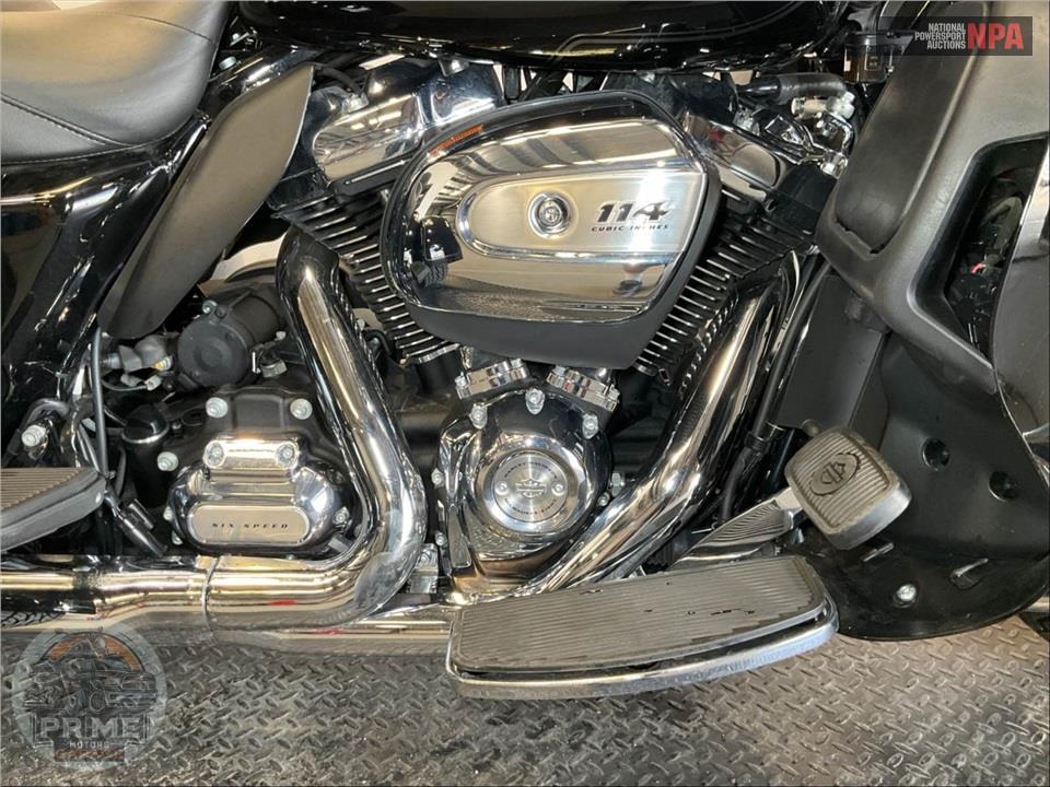 2022 Harley-Davidson FLHTCUTG TRI GLIDE ULTRA CLASSIC — фото 6