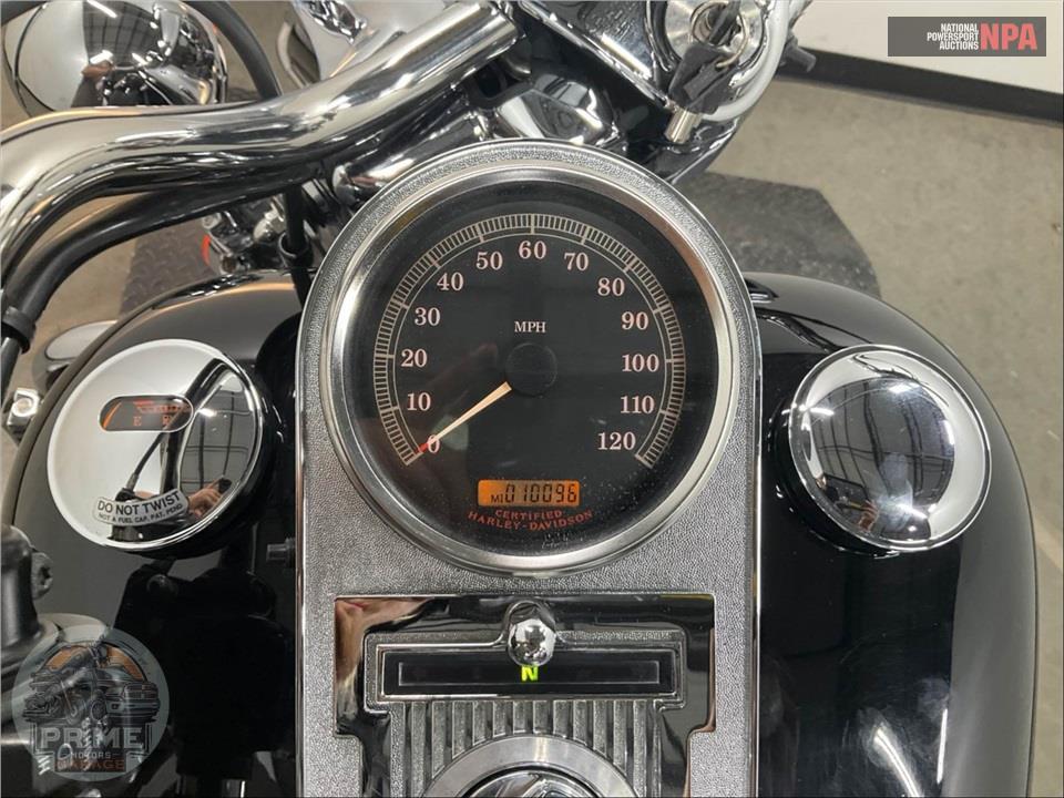 2006 Harley-Davidson FLHRI ROAD KING — фото 5