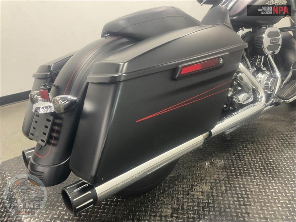 2015 Harley-Davidson FLHXS STREET GLIDE SPECIAL — фото 21