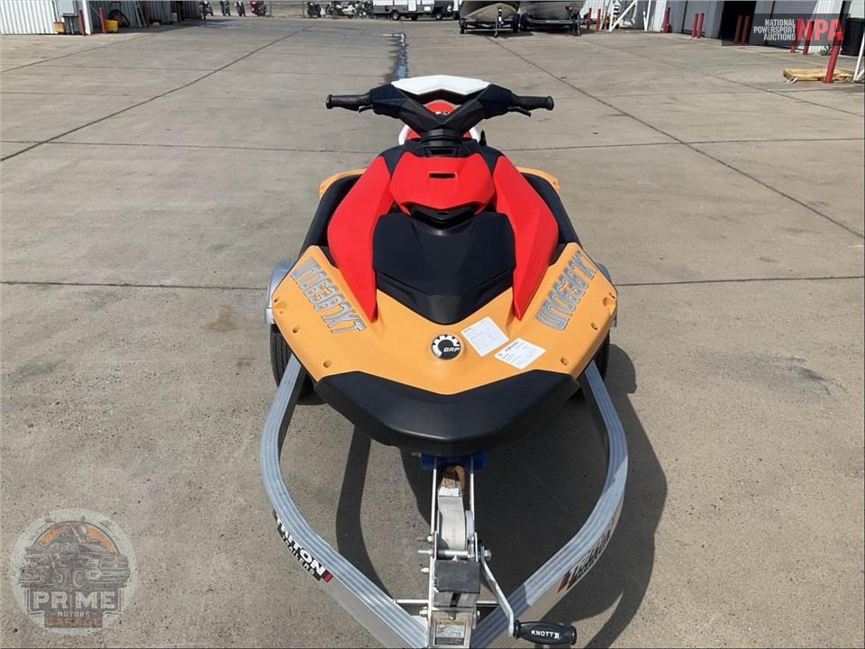 2024 Seadoo/Brp SPARK 2UP CONVENIENCE PKG — фото 2