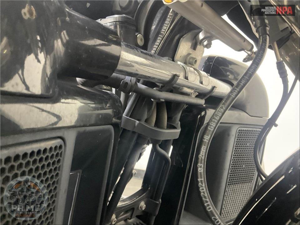 2021 Harley-Davidson FLHTCUTG TRI GLIDE ULTRA CLASSIC — фото 12