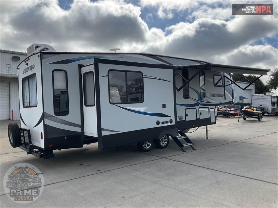 2019 Cherokee By Forest River M-295QSL8 - ARCTIC WOLF FIFTH WHEEL SERIES — фото 4