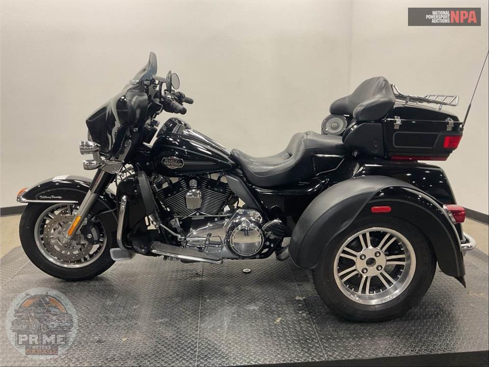 2009 Harley-Davidson FLHTCUTG TRIGLIDE ULTRA CLASSIC — фото 3