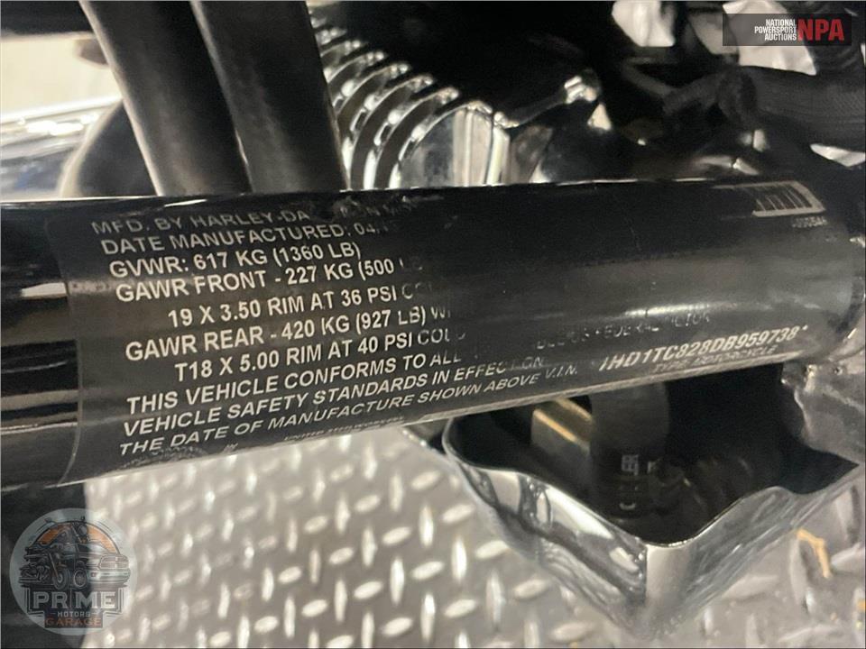 2013 Harley-Davidson FLTRXSE2 SCREAMIN EG ANN — фото 32