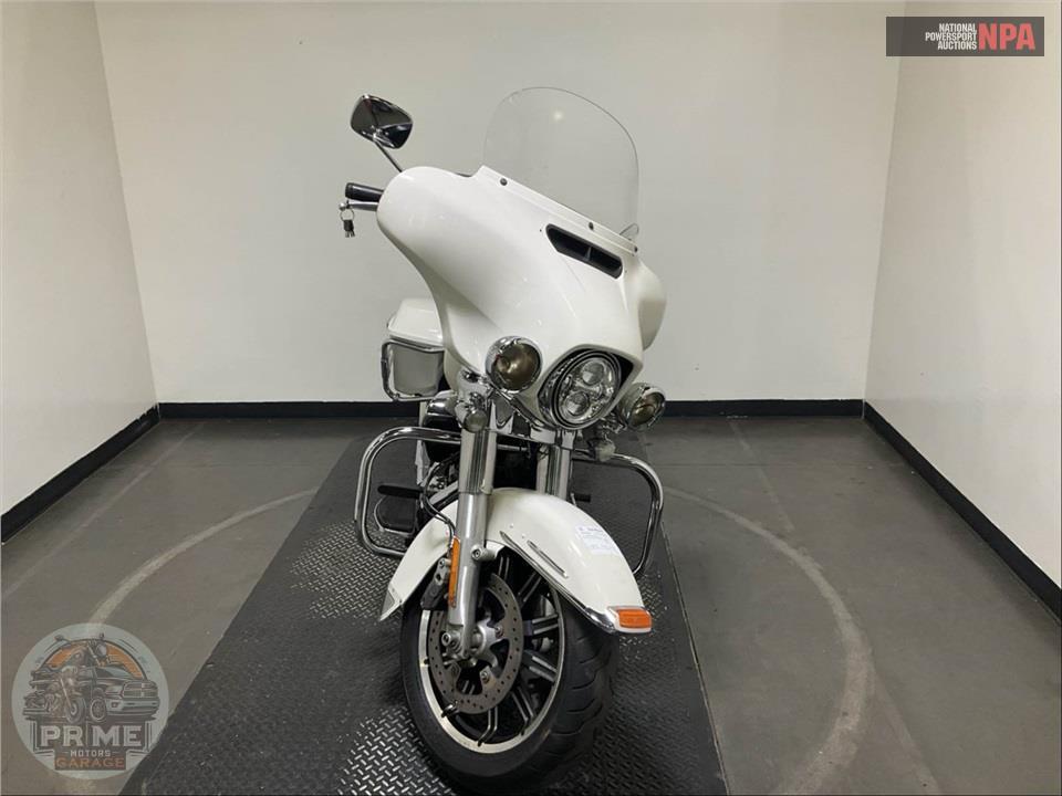 2017 Harley-Davidson FLHTP POLICE ELECTRA GLIDE — фото 2