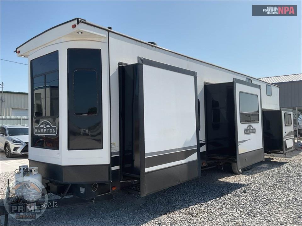 2022 Crossroads Rv M-388 FKL - HAMPTON SERIES — фото 2