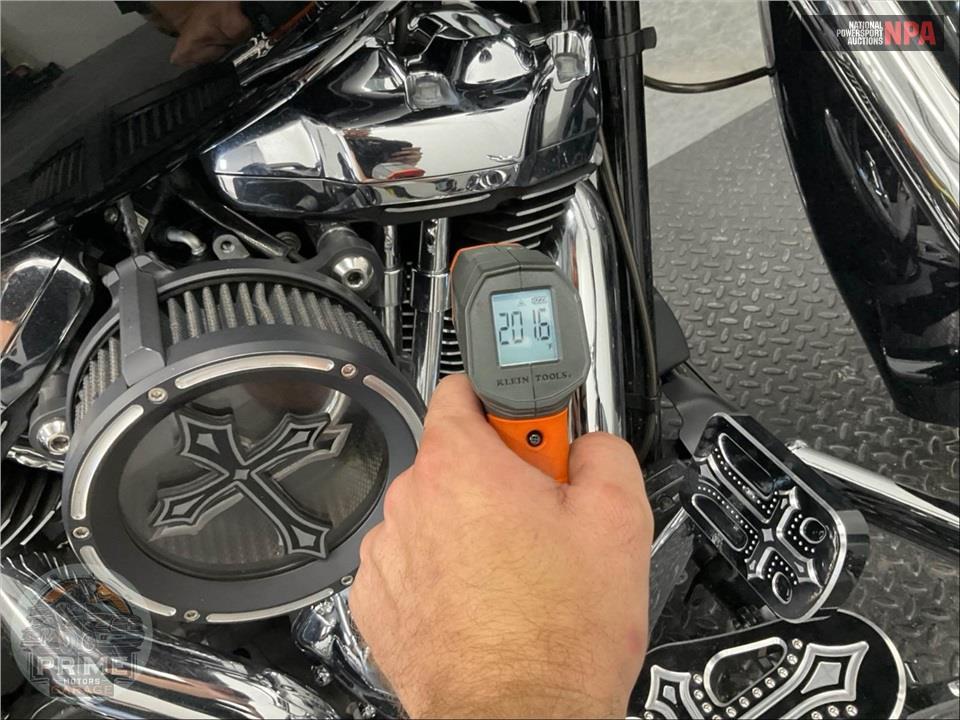 2018 Harley-Davidson FLTRX ROAD GLIDE — фото 8