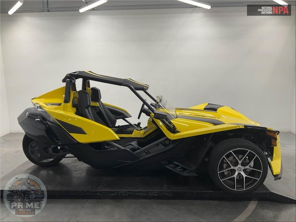 2016 Polaris SLINGSHOT S — фото 1
