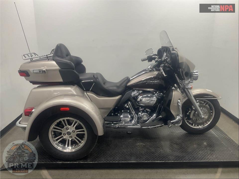 2018 HARLEY-DAVIDSON FLHTCUTG TRI GLIDE ULTRA