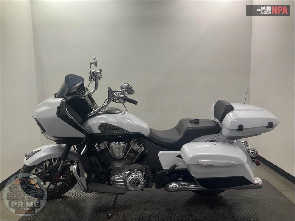 2024 Indian Motorcycle CHALLENGER LIMITED (WHITE) — фото 3