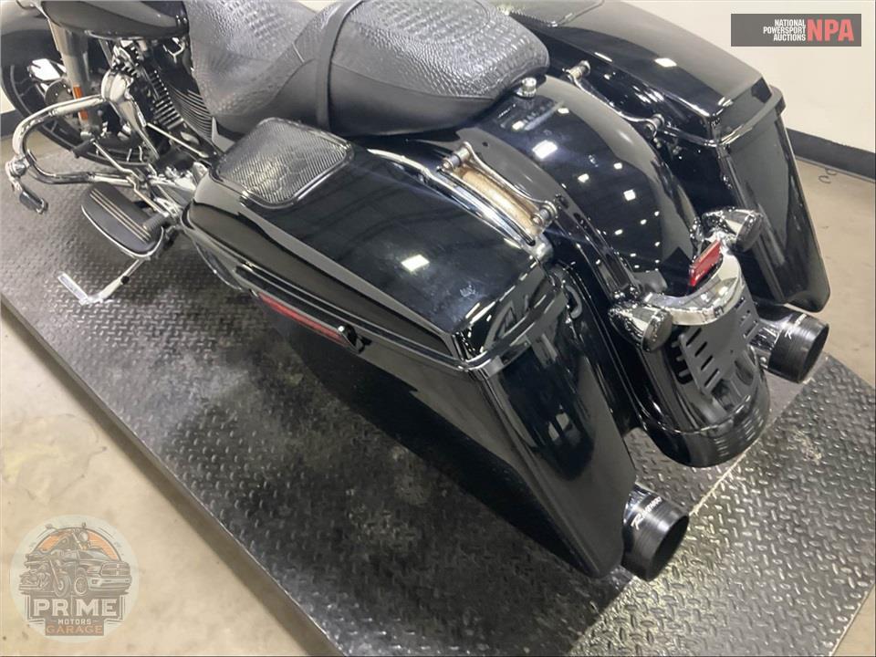 2022 Harley-Davidson FLHXS STREET GLIDE SPECIAL — фото 19