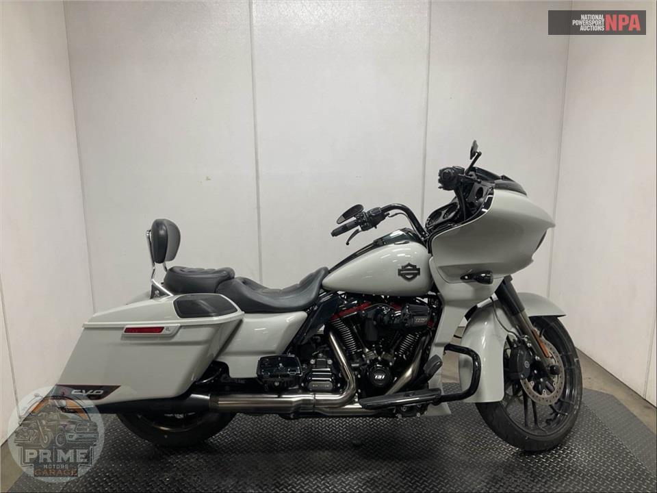 2020 Harley-Davidson FLTRXSE CVO ROAD GLIDE — фото 1
