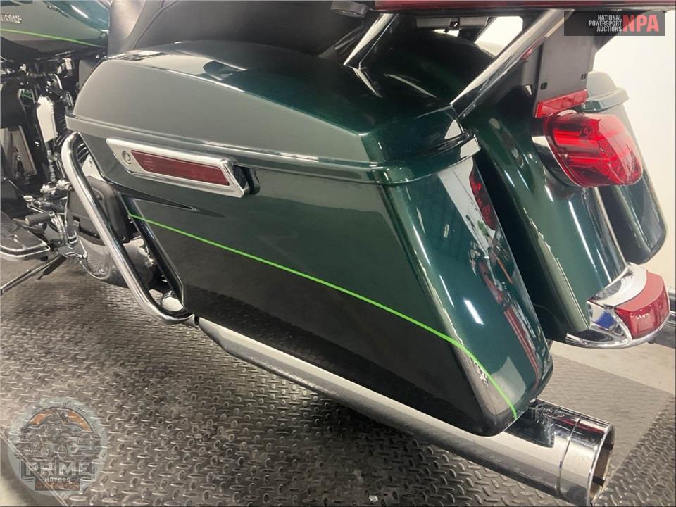 2015 Harley-Davidson FLHTK ELECTRA GLIDE ULTRA LIMITED — фото 17