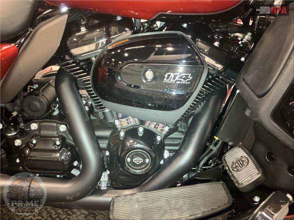 2025 Harley-Davidson FLHTCUTG TRI GLIDE ULTRA CLASSIC — фото 6
