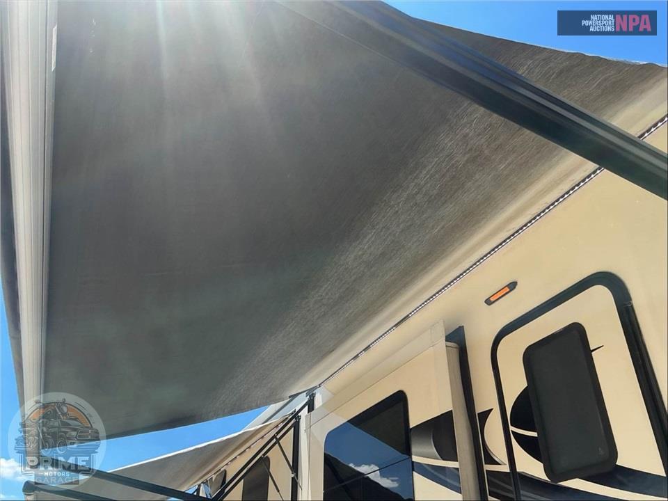 2020 Cardinal By Forest River M-370FLX - LUXURY FIFTH WHEEL SERIES — фото 34