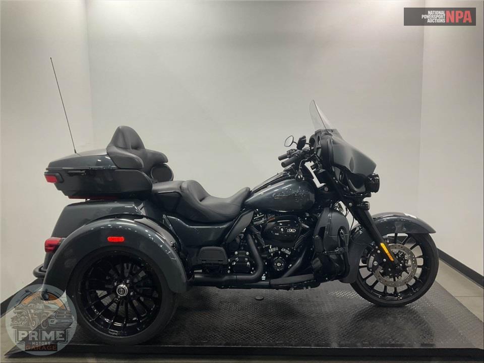 2025 Harley-Davidson FLHTCUTG TRI GLIDE ULTRA CLASSIC — фото 1