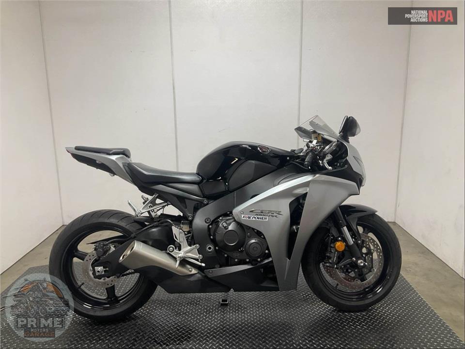 2008 Honda CBR1000RR8 — фото 1