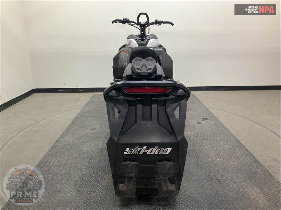 2024 Ski-Doo Summit Adrenaline 154 850 E-TEC PowderMax Light FlexEdge 2.5" E.S. — фото 4