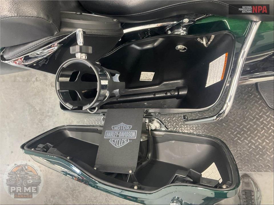 2015 Harley-Davidson FLHTK ELECTRA GLIDE ULTRA LIMITED — фото 20