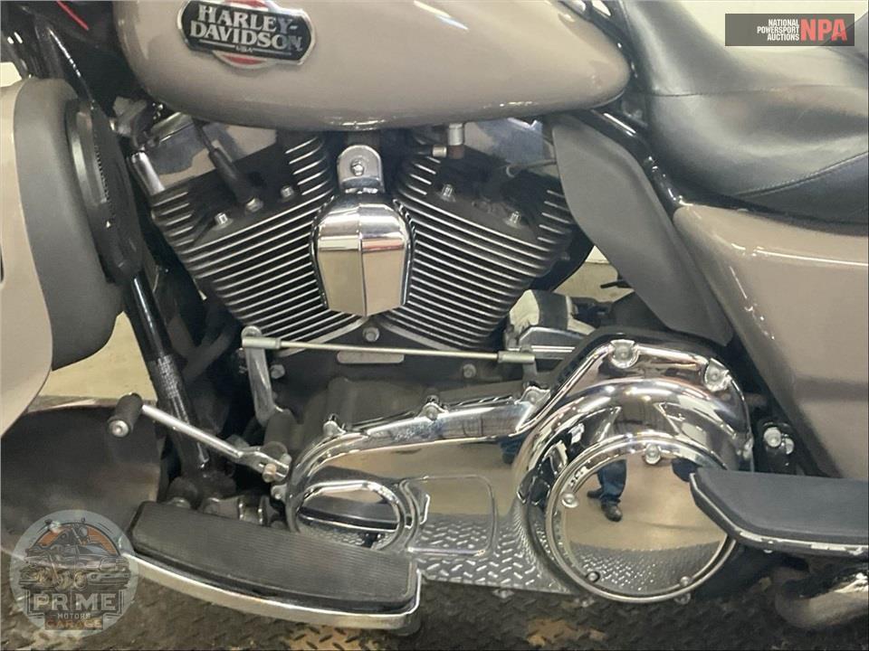 2013 Harley-Davidson FLHTCUTG TRIGLIDE UL CLSC — фото 7