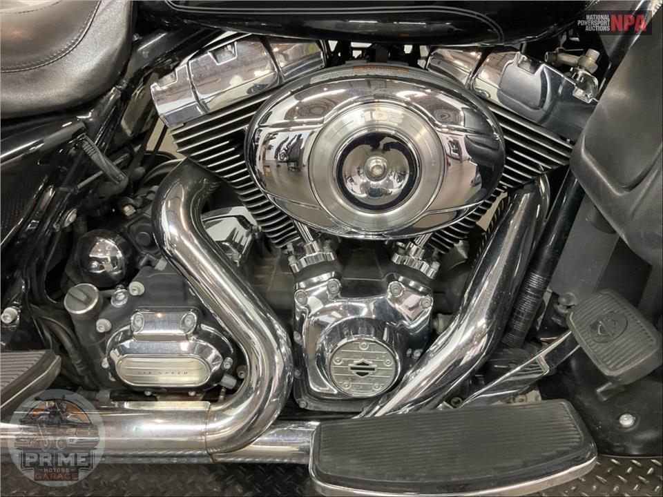 2013 Harley-Davidson FLHTCU UL CLSC EL GLIDE — фото 6