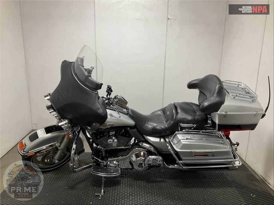 2003 Harley-Davidson FLHTCI ELECTRA GLIDE CLASSIC (Anniv) — фото 3