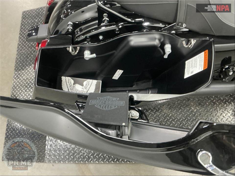 2024 Harley-Davidson FLHX STREET GLIDE — фото 17