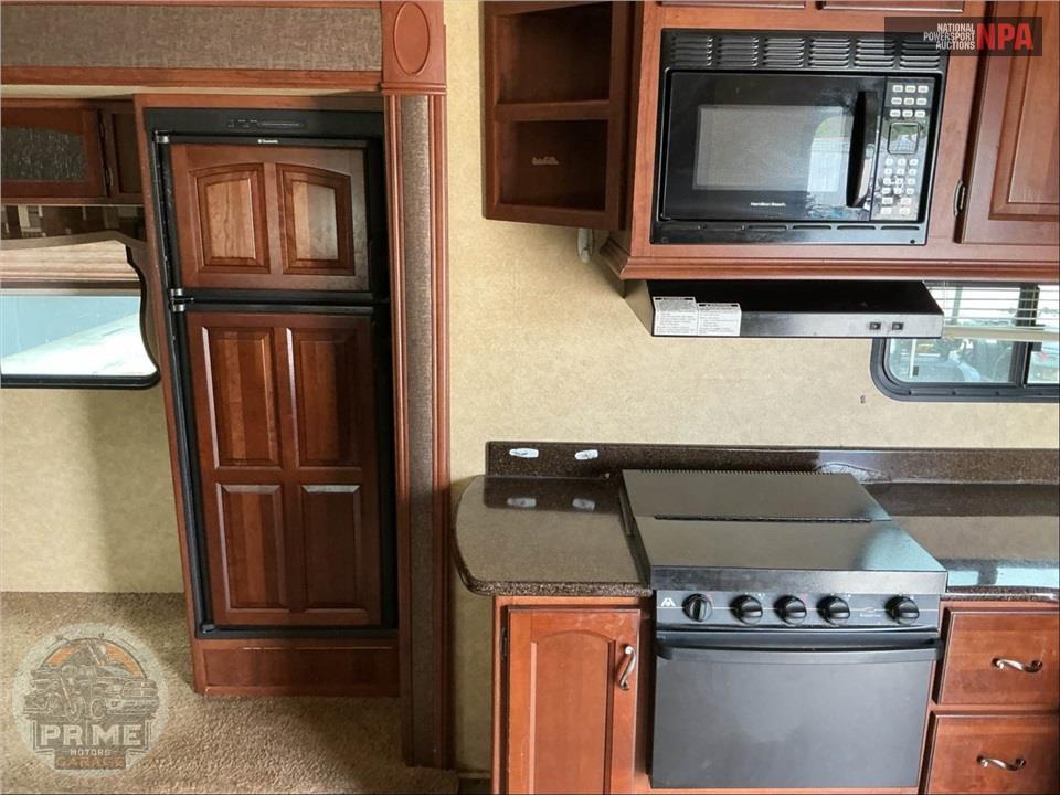 2012 Crusader M-290 RLT - FIFTH WHEEL SERIES — фото 22