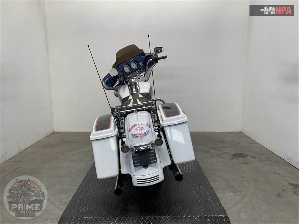 2010 Harley-Davidson FLHX STREET GLIDE — фото 4