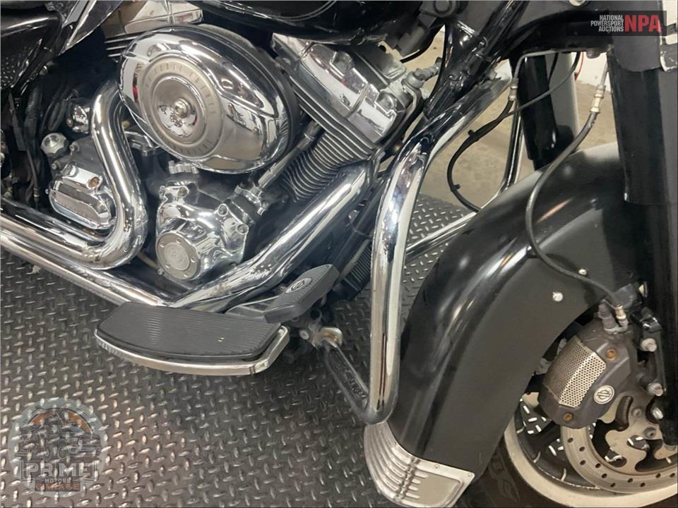 2008 Harley-Davidson FLHTC ELECTRA GLIDE CLASSIC — фото 19