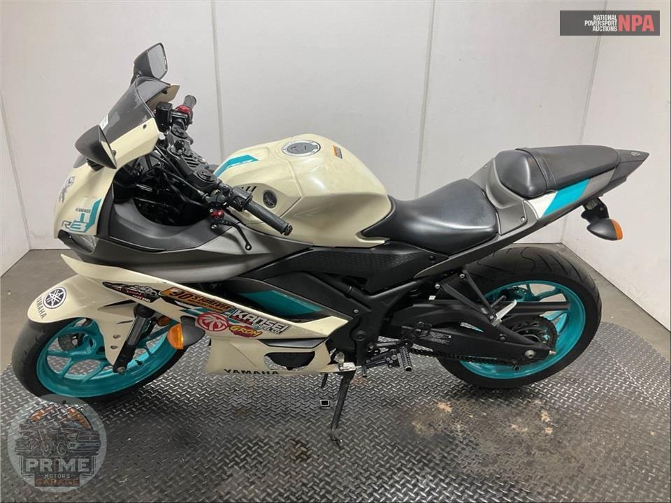 2024 Yamaha YZF-R3 — фото 3