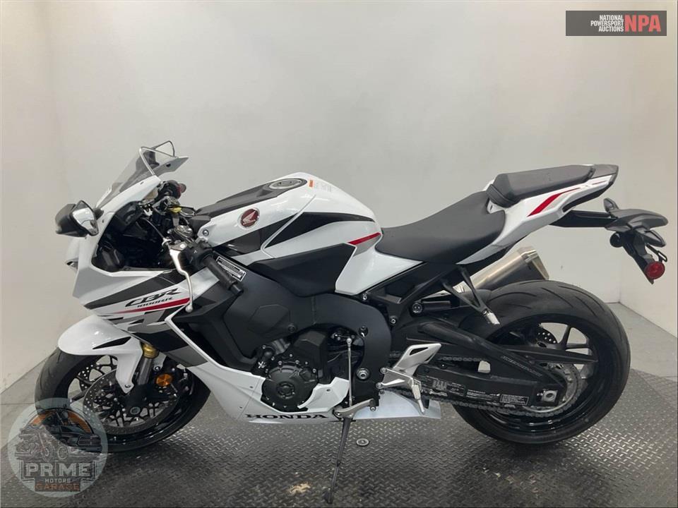 2026 Honda CBR1000RR — фото 3