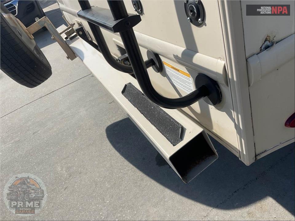 2018 Thor Motor Coach M-31E E450-V10 - FOUR WINDS SERIES — фото 100