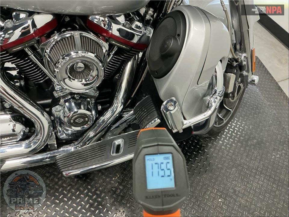 2019 Harley-Davidson FLHXSE CVO STREET GLIDE — фото 8