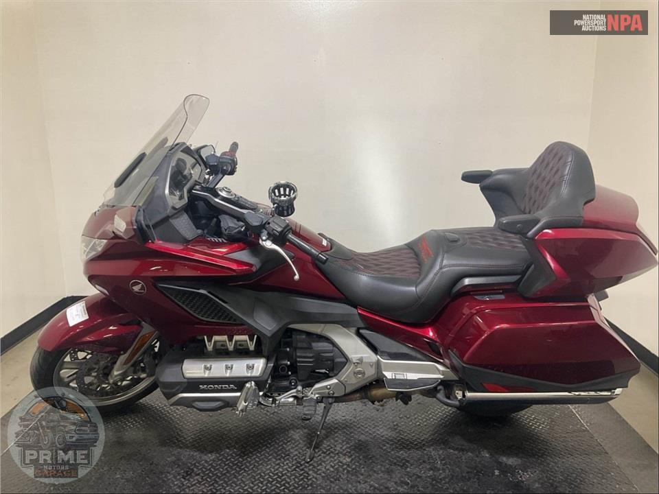 2018 Honda GL1800 GOLDWING TOUR (RED) — фото 3