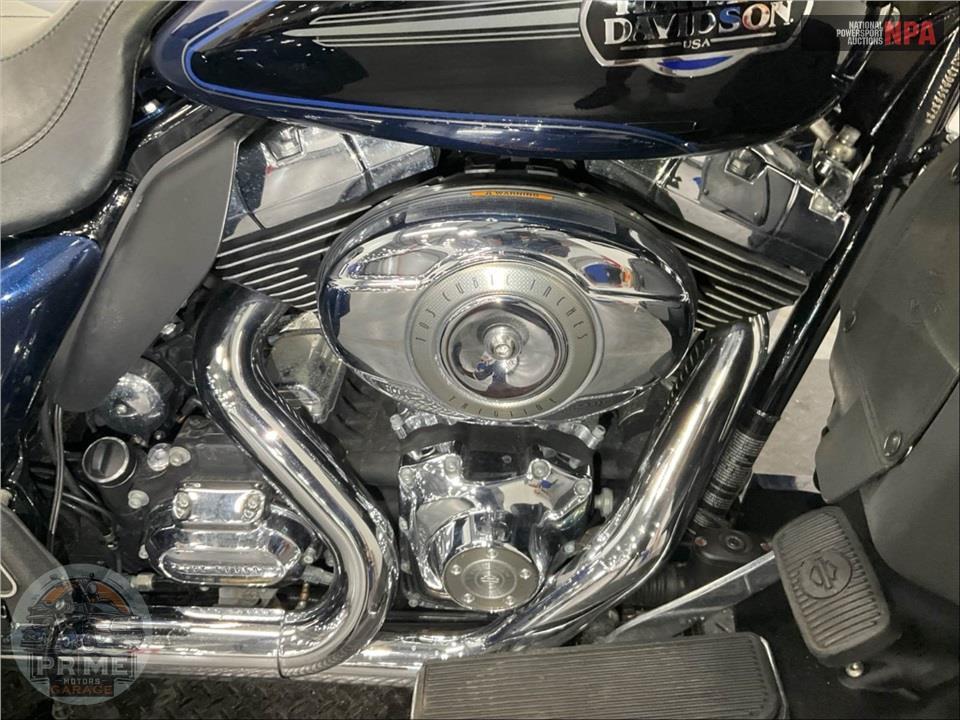 2013 Harley-Davidson FLHTCUTG TRIGLIDE UL CLSC — фото 6