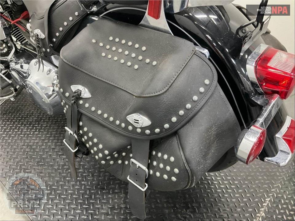 2010 Harley-Davidson FLSTC HERITAGE SOFTAIL CLASSIC — фото 24