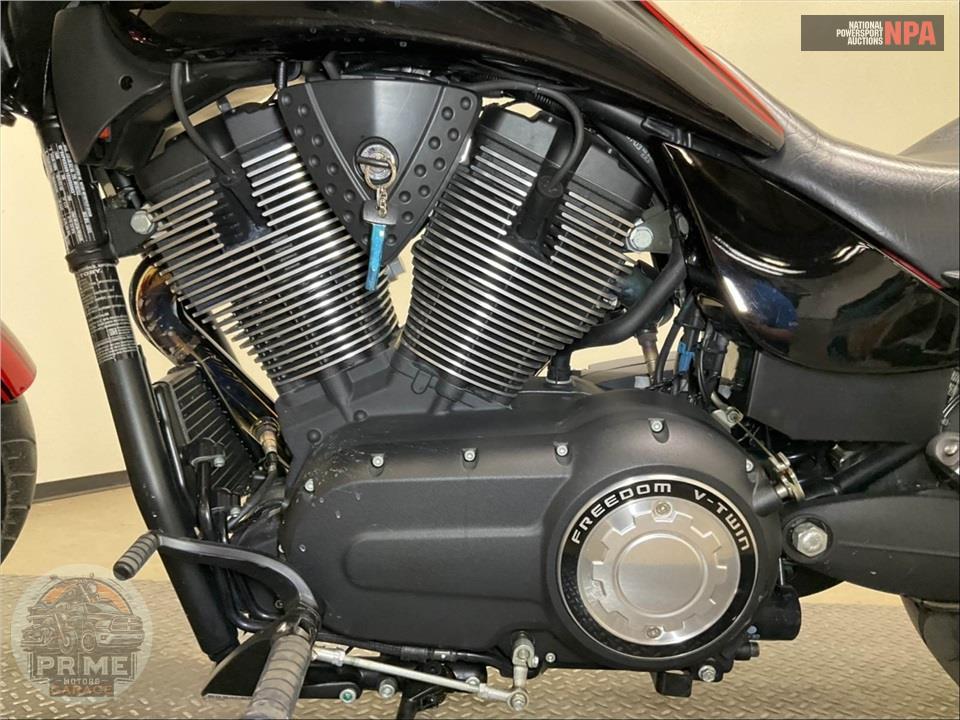 2016 Victory Motorcycles HAMMER S — фото 8