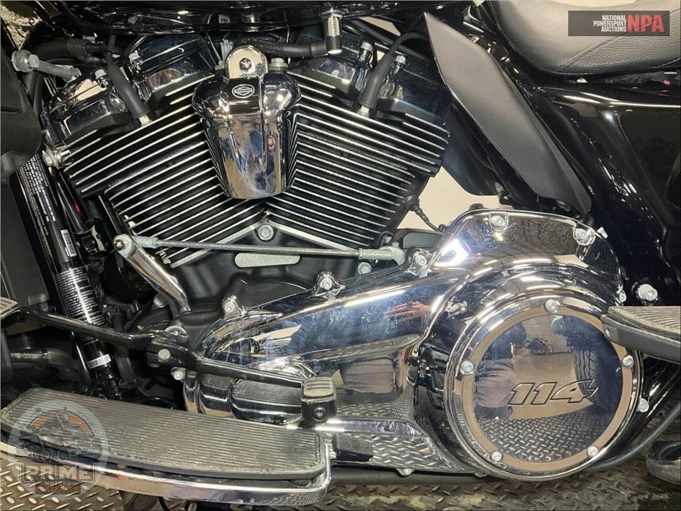 2023 Harley-Davidson FLHTCUTG TRI GLIDE ULTRA CLASSIC — фото 8